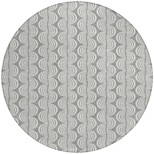 Homeroots 3' Beige And Ivory Ogee Washable Area Rug For Indoor And Outdoor Spaces – Durable, Stylish Design 8' Round Polyester 601574