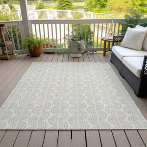 Homeroots 3' Beige And Ivory Ogee Washable Area Rug For Indoor And Outdoor Spaces – Durable, Stylish Design 3' X 5' Polyester 601578