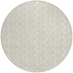Homeroots 3' Beige And Ivory Ogee Washable Area Rug For Indoor And Outdoor Spaces – Durable, Stylish Design 8' Round Polyester 601580