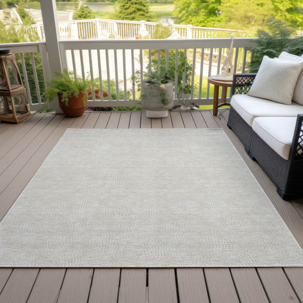 Homeroots 3' Beige And Ivory Geometric Washable Area Rug - Perfect For Indoor And Outdoor Comfort & Style 8' X 10' Polyester 602338