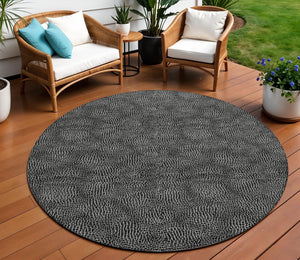 Homeroots 3' Beige And Ivory Geometric Washable Area Rug - Perfect For Indoor And Outdoor Comfort & Style 8' Round Polyester 602343