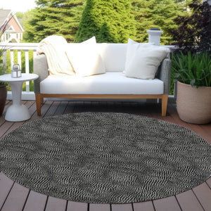 Homeroots 3' Beige And Ivory Geometric Washable Area Rug - Perfect For Indoor And Outdoor Comfort & Style 8' Round Polyester 602343