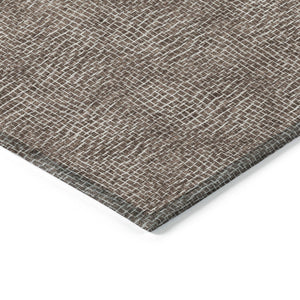 Homeroots 3' Beige And Ivory Geometric Washable Area Rug - Perfect For Indoor And Outdoor Comfort & Style 8' X 10' Polyester 602350