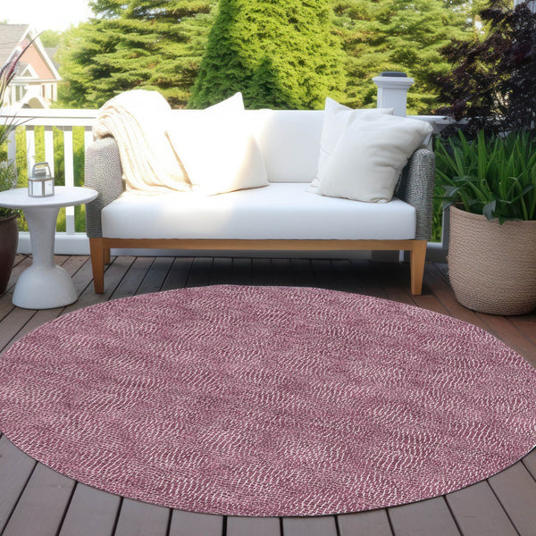 Homeroots 3' Beige And Ivory Geometric Washable Area Rug - Perfect For Indoor And Outdoor Comfort & Style 8' Round Polyester 602361