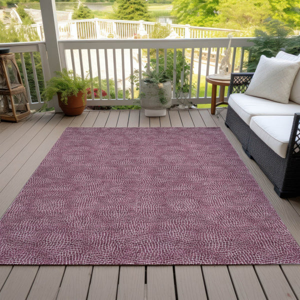 Homeroots 3' Beige And Ivory Geometric Washable Area Rug - Perfect For Indoor And Outdoor Comfort & Style 9' X 12' Polyester 602363