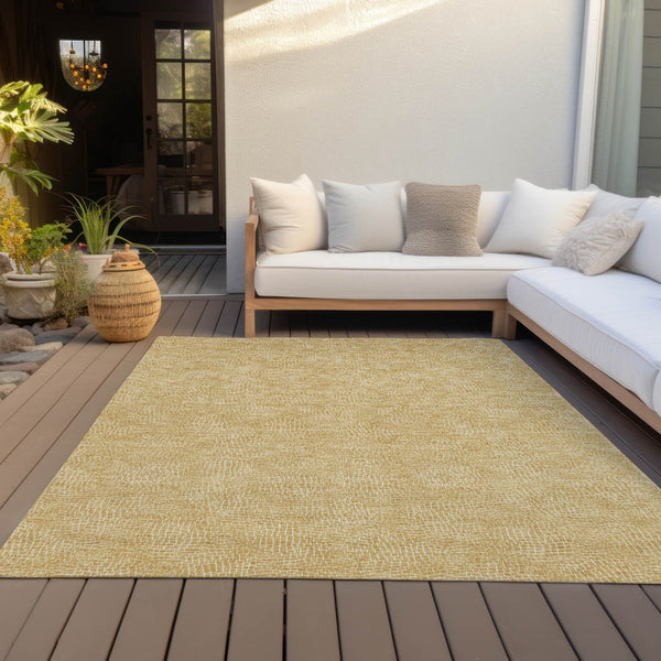 Homeroots 3' Beige And Ivory Geometric Washable Area Rug - Perfect For Indoor And Outdoor Comfort & Style 5' X 8' Polyester 602372