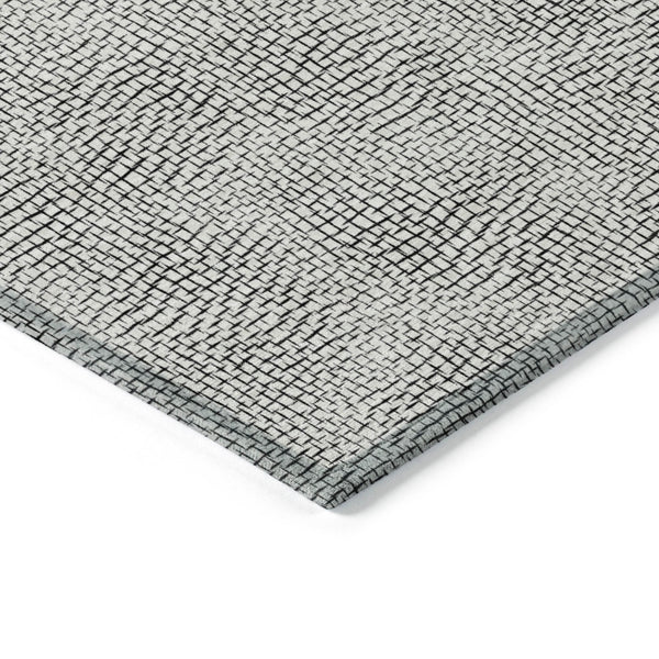 Homeroots 3' Artichoke Green Geometric Washable Area Rug For Indoor And Outdoor Spaces - Durable Style! 8' Round Polyester 602457