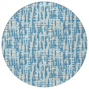 Homeroots 3' Stylish Black, Gray, And Ivory Abstract Washable Area Rug For Indoor And Outdoor Spaces 8' Round Polyester 602529