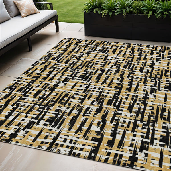 Homeroots 3' Beige And Gray Abstract Washable Indoor-outdoor Area Rug For Stylish Spaces And Durability 5' X 8' Polyester 602546