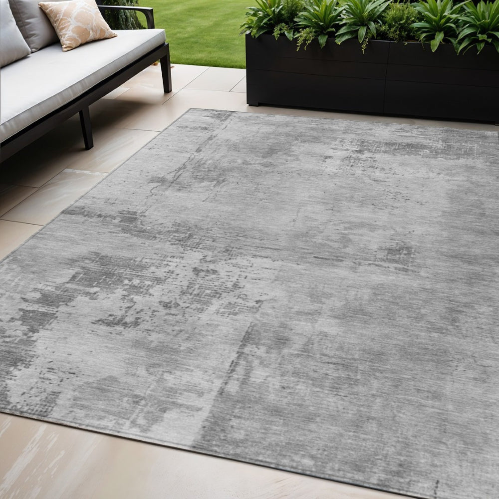 HomeRoots 5' Stylish Gray and Silver Abstract Area Rug for Indoor and Outdoor Use — Washable & Durable Design 5' X 8' 602708