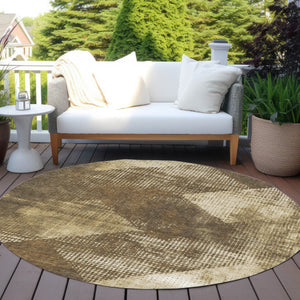 Homeroots 3' Brown And Beige Geometric Washable Area Rug – Perfect For Indoor And Outdoor High Traffic Spaces 8' Round Polyester 602829