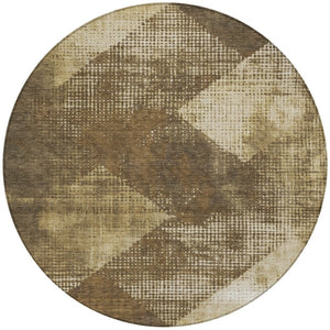 Homeroots 3' Brown And Beige Geometric Washable Area Rug – Perfect For Indoor And Outdoor High Traffic Spaces 8' Round Polyester 602829