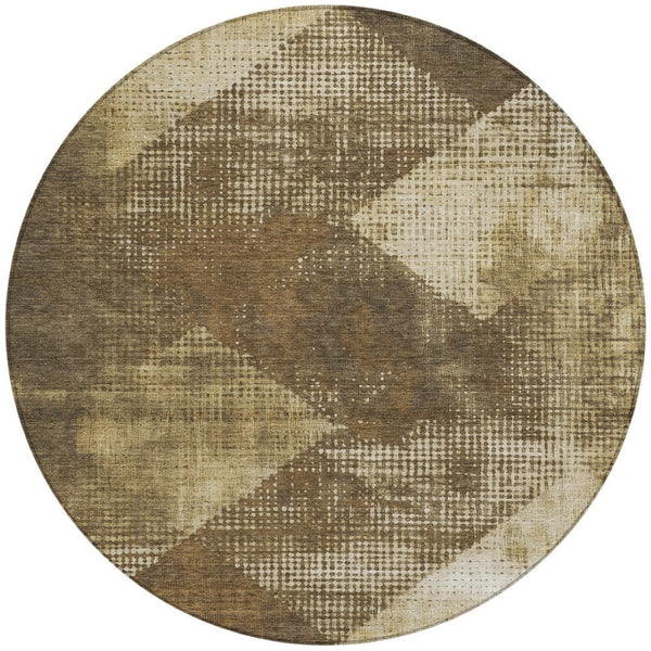 Homeroots 3' Brown And Beige Geometric Washable Area Rug – Perfect For Indoor And Outdoor High Traffic Spaces 8' Round Polyester 602829