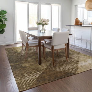 Homeroots 3' Brown And Beige Geometric Washable Area Rug – Perfect For Indoor And Outdoor High Traffic Spaces 8' X 10' Polyester 602830