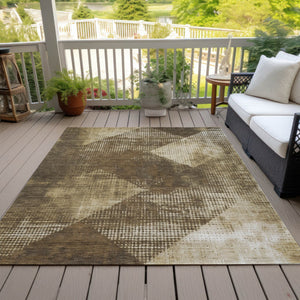 Homeroots 3' Brown And Beige Geometric Washable Area Rug – Perfect For Indoor And Outdoor High Traffic Spaces 9' X 12' Polyester 602831