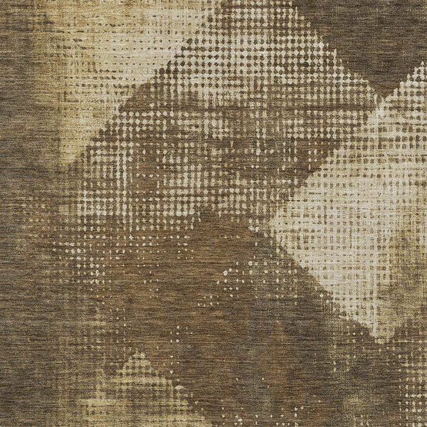 Homeroots 3' Brown And Beige Geometric Washable Area Rug – Perfect For Indoor And Outdoor High Traffic Spaces 10' X 14' Polyester 602832