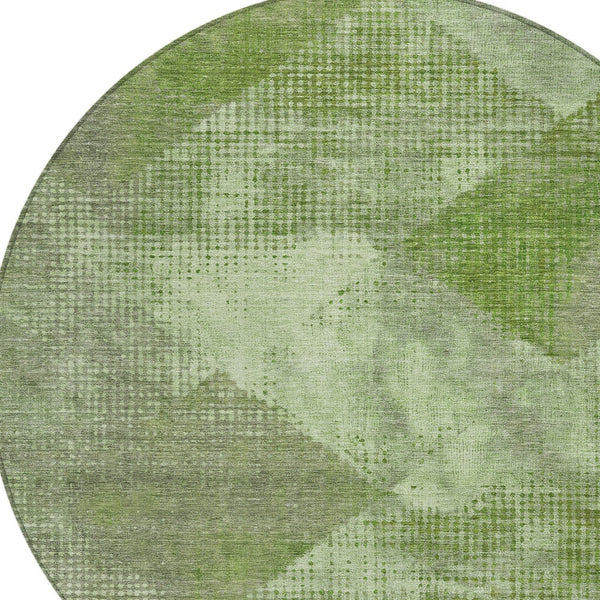 Homeroots 3' Brown And Beige Geometric Washable Area Rug – Perfect For Indoor And Outdoor High Traffic Spaces 8' Round Polyester 602841