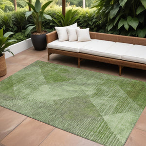 Homeroots 3' Brown And Beige Geometric Washable Area Rug – Perfect For Indoor And Outdoor High Traffic Spaces 10' X 14' Polyester 602844