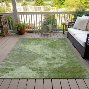 Homeroots 3' Brown And Beige Geometric Washable Area Rug – Perfect For Indoor And Outdoor High Traffic Spaces 10' X 14' Polyester 602844