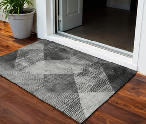 Homeroots 3' Brown And Beige Geometric Washable Area Rug – Perfect For Indoor And Outdoor High Traffic Spaces 3' X 5' Polyester 602845