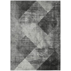 Homeroots 3' Brown And Beige Geometric Washable Area Rug – Perfect For Indoor And Outdoor High Traffic Spaces 3' X 5' Polyester 602845