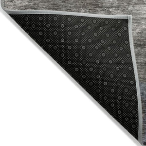 Homeroots 3' Enhance Your Space With A Stylish Fern Green & Beige Abstract Washable Indoor Outdoor Rug 5' X 8' Polyester 603024