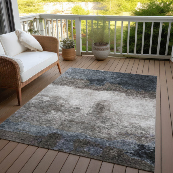Homeroots 3' Enhance Your Space With A Stylish Fern Green & Beige Abstract Washable Indoor Outdoor Rug 9' X 12' Polyester 603027