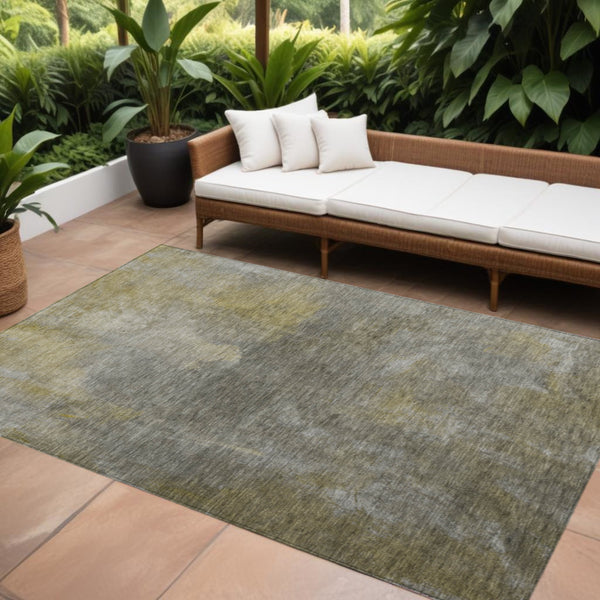 Homeroots 3' Transform Your Space With A Stunning Artichoke Green Gray And Gold Abstract Washable Rug 5' X 8' Polyester 603066