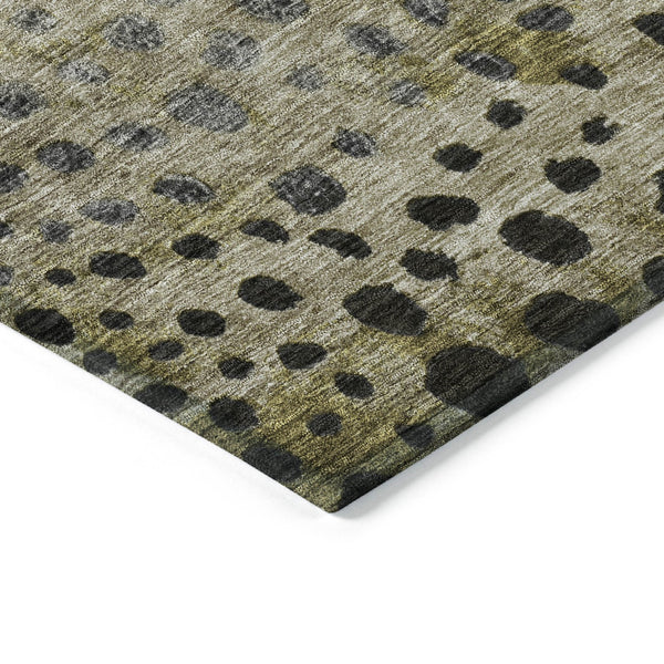 Homeroots 3' Stylish Artichoke Green Abstract Washable Area Rug For Indoor And Outdoor Spaces, Durable Design 8' X 10' Polyester 603080