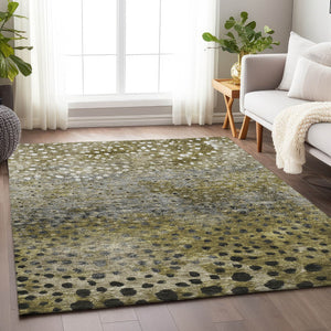 Homeroots 3' Stylish Artichoke Green Abstract Washable Area Rug For Indoor And Outdoor Spaces, Durable Design 8' X 10' Polyester 603080