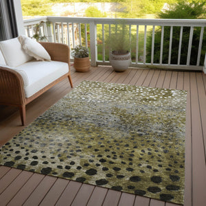 Homeroots 3' Stylish Artichoke Green Abstract Washable Area Rug For Indoor And Outdoor Spaces, Durable Design 10' X 14' Polyester 603082