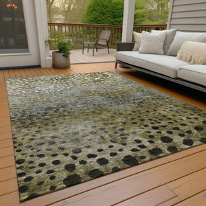 Homeroots 3' Stylish Artichoke Green Abstract Washable Area Rug For Indoor And Outdoor Spaces, Durable Design 10' X 14' Polyester 603082
