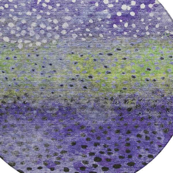 Homeroots 3' Stylish Artichoke Green Abstract Washable Area Rug For Indoor And Outdoor Spaces, Durable Design 8' Round Polyester 603103