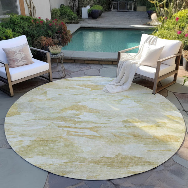 Homeroots 3' Beige Green Brown Abstract Washable Area Rug - Perfect For Indoor And Outdoor Spaces, Durable Design 8' Round Polyester 603115