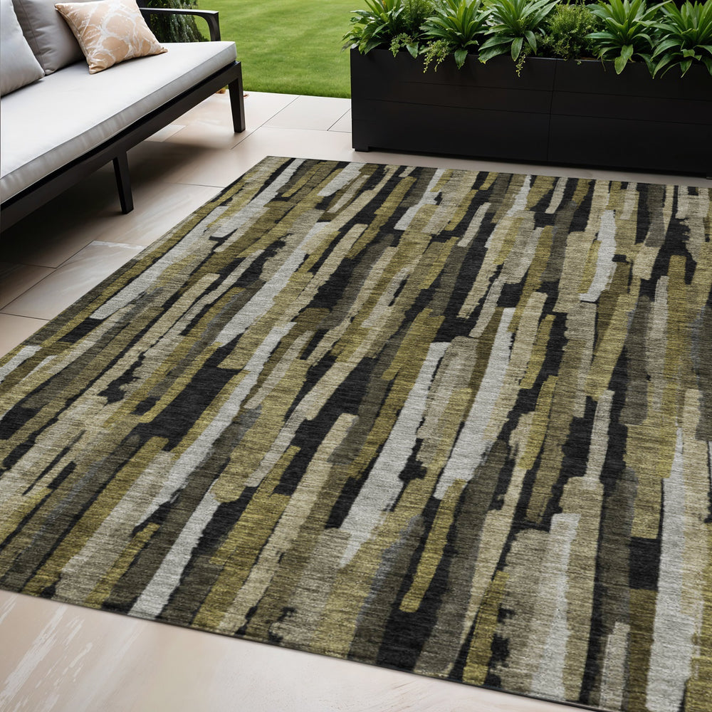 Homeroots 3'' Striped Washable Indoor Outdoor Area Rug - Durable, Stain Resistant, Perfect For High Traffic Spaces 5' X 8' Polyester 603210