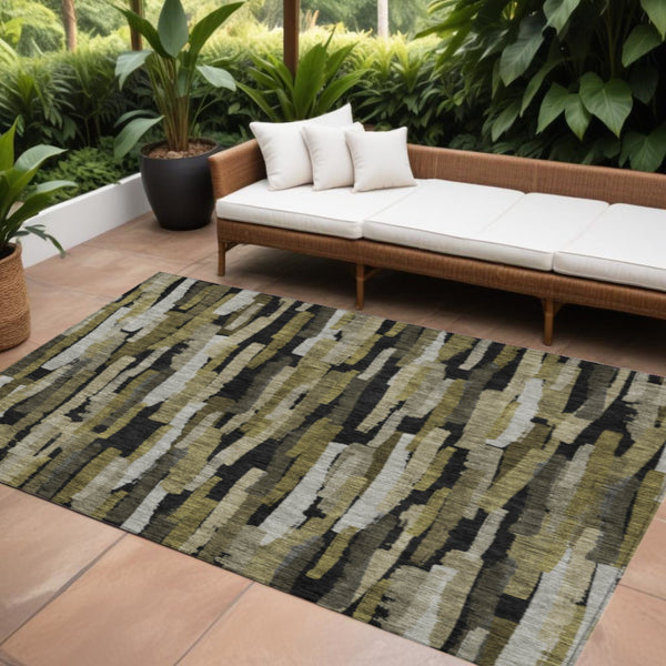 Homeroots 3'' Striped Washable Indoor Outdoor Area Rug - Durable, Stain Resistant, Perfect For High Traffic Spaces 9' X 12' Polyester 603213