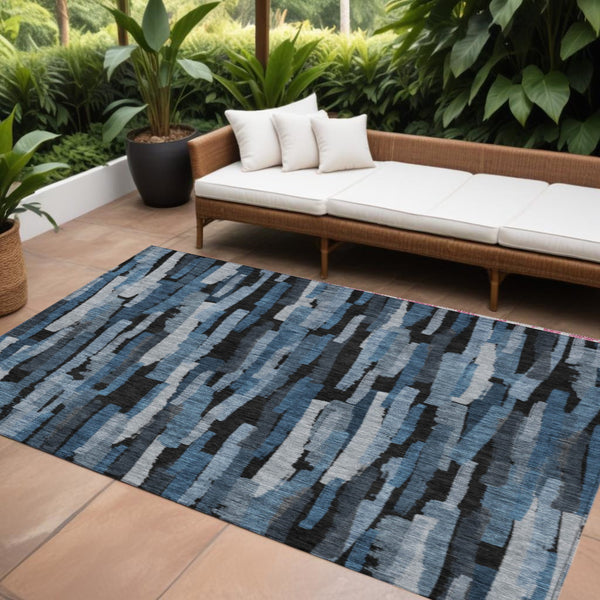 Homeroots 3'' Striped Washable Indoor Outdoor Area Rug - Durable, Stain Resistant, Perfect For High Traffic Spaces 9' X 12' Polyester 603219