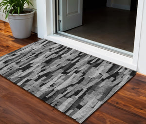 Homeroots 3'' Striped Washable Indoor Outdoor Area Rug - Durable, Stain Resistant, Perfect For High Traffic Spaces 3' X 5' Polyester 603221