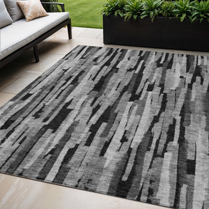 Homeroots 3'' Striped Washable Indoor Outdoor Area Rug - Durable, Stain Resistant, Perfect For High Traffic Spaces 5' X 8' Polyester 603222