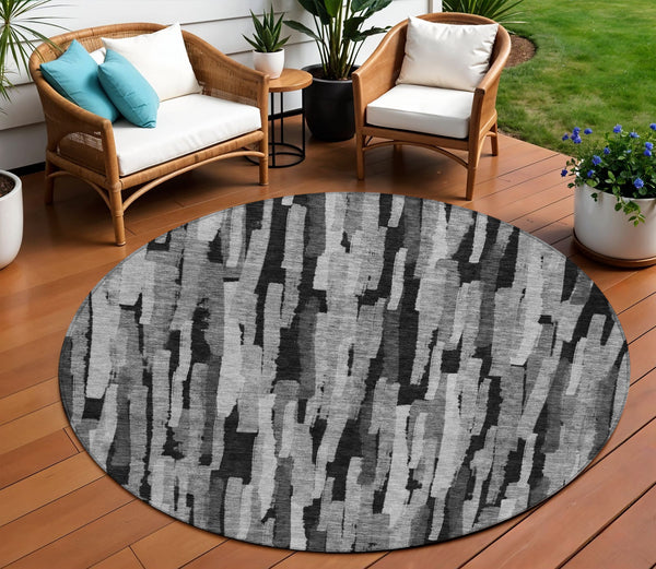 Homeroots 3'' Striped Washable Indoor Outdoor Area Rug - Durable, Stain Resistant, Perfect For High Traffic Spaces 8' Round Polyester 603223