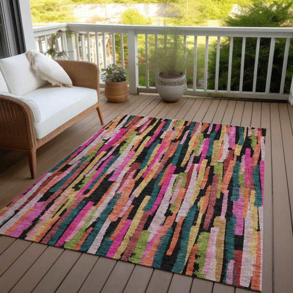 Homeroots 3'' Striped Washable Indoor Outdoor Area Rug - Durable, Stain Resistant, Perfect For High Traffic Spaces 5' X 8' Polyester 603228