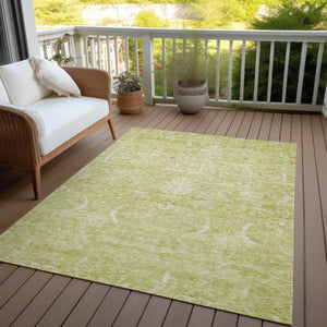 Homeroots 3' Artichoke Green And Ivory Damask Washable Area Rug For Stylish Indoor And Outdoor Spaces 8' X 10' Polyester 603350