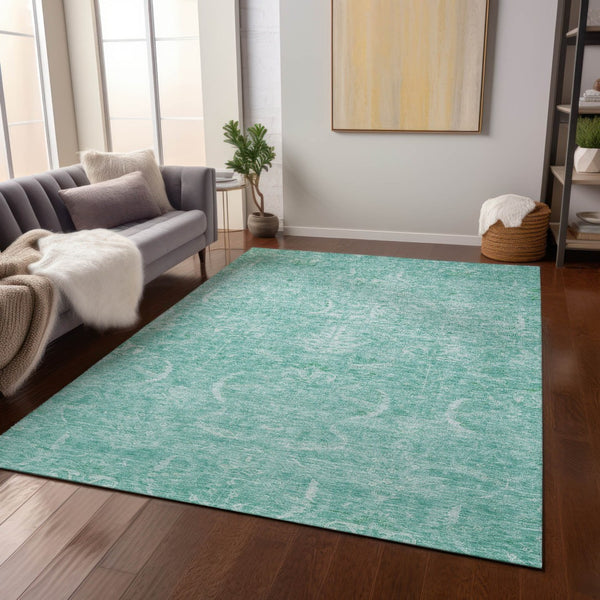 Homeroots 3' Artichoke Green And Ivory Damask Washable Area Rug For Stylish Indoor And Outdoor Spaces 10' X 14' Polyester 603358