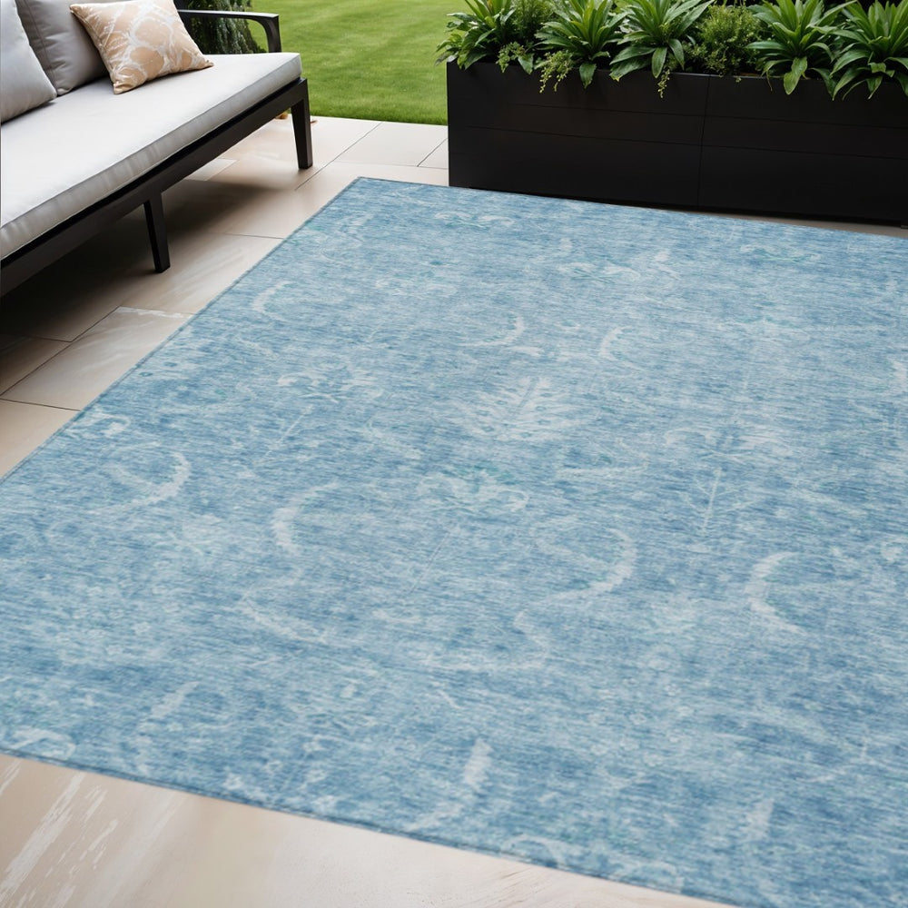 HomeRoots 9' Sky Blue & Ivory Damask Area Rug - Washable, Durable Indoor/Outdoor Design for High-Traffic Spaces 603363