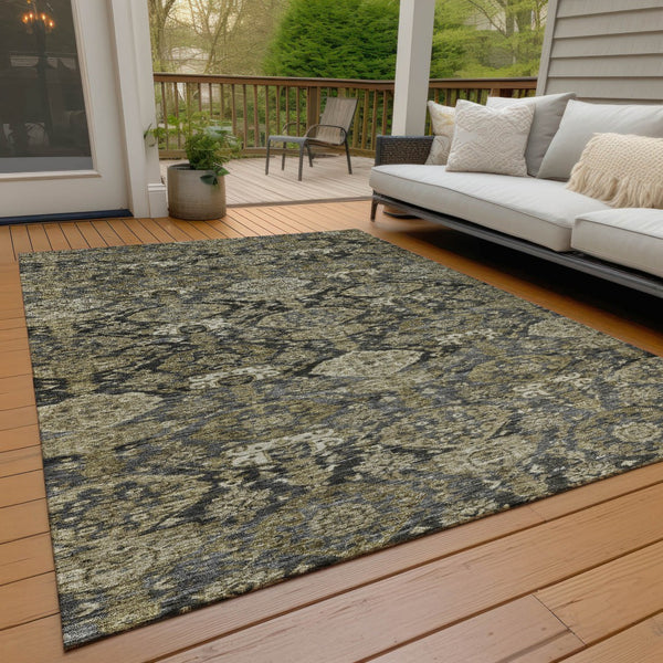 Homeroots 3' Brown And Tan Damask Washable Area Rug - Stylish, Durable Indoor Outdoor Decor For Any Space 3' X 5' Polyester 603377
