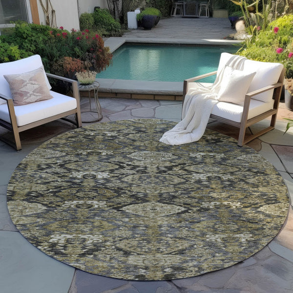 Homeroots 3' Brown And Tan Damask Washable Area Rug - Stylish, Durable Indoor Outdoor Decor For Any Space 8' Round Polyester 603379