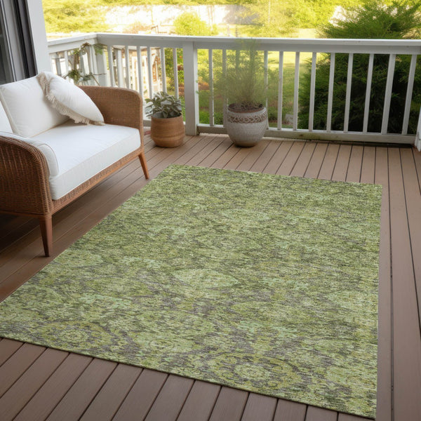 Homeroots 3' Brown And Tan Damask Washable Area Rug - Stylish, Durable Indoor Outdoor Decor For Any Space 5' X 8' Polyester 603384