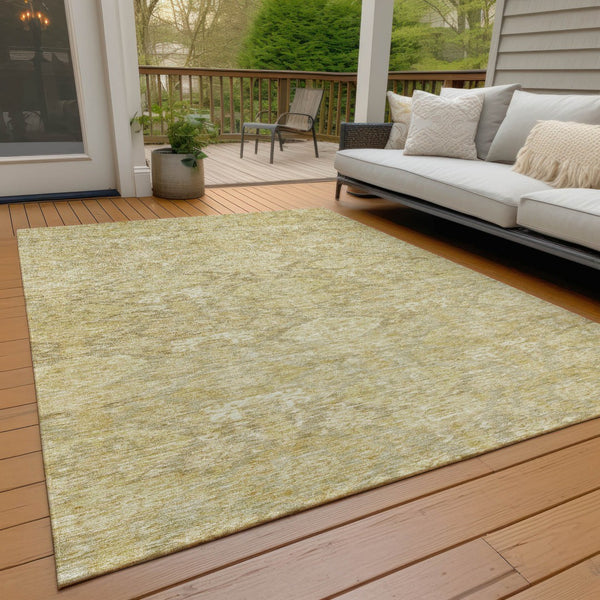 Homeroots 3' Brown And Tan Damask Washable Area Rug - Stylish, Durable Indoor Outdoor Decor For Any Space 3' X 5' Polyester 603395
