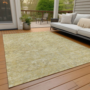 Homeroots 3' Brown And Tan Damask Washable Area Rug - Stylish, Durable Indoor Outdoor Decor For Any Space 5' X 8' Polyester 603396