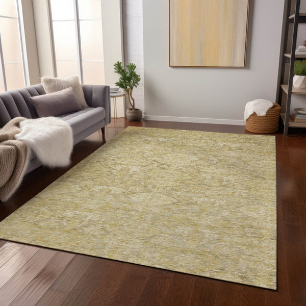Homeroots 3' Brown And Tan Damask Washable Area Rug - Stylish, Durable Indoor Outdoor Decor For Any Space 9' X 12' Polyester 603399